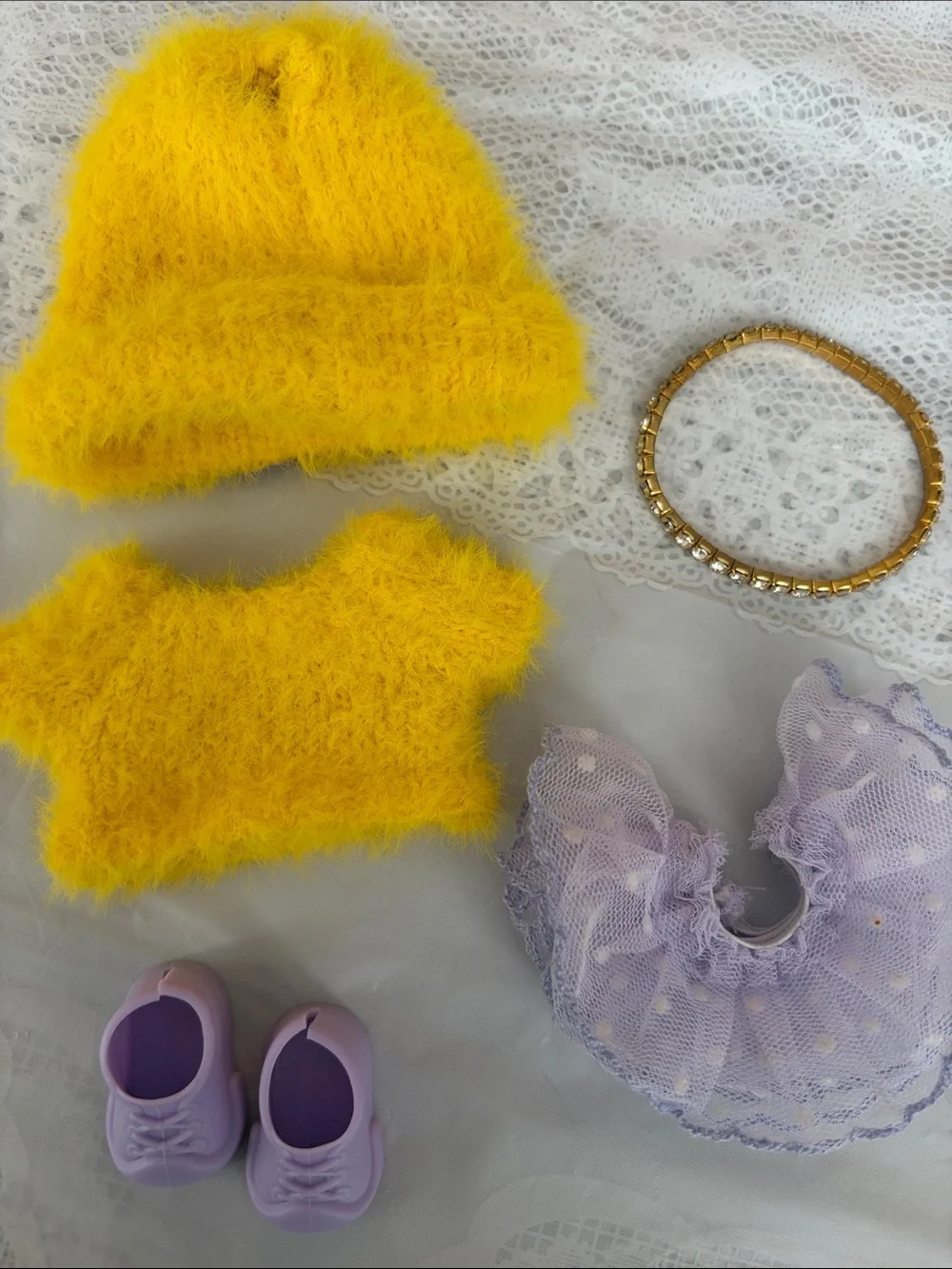 111,CC Logo 5 Piece Outfit includes necklace, shoes For Labubu doll(not included
